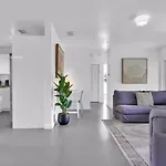 175 Casa Buena Blanca
